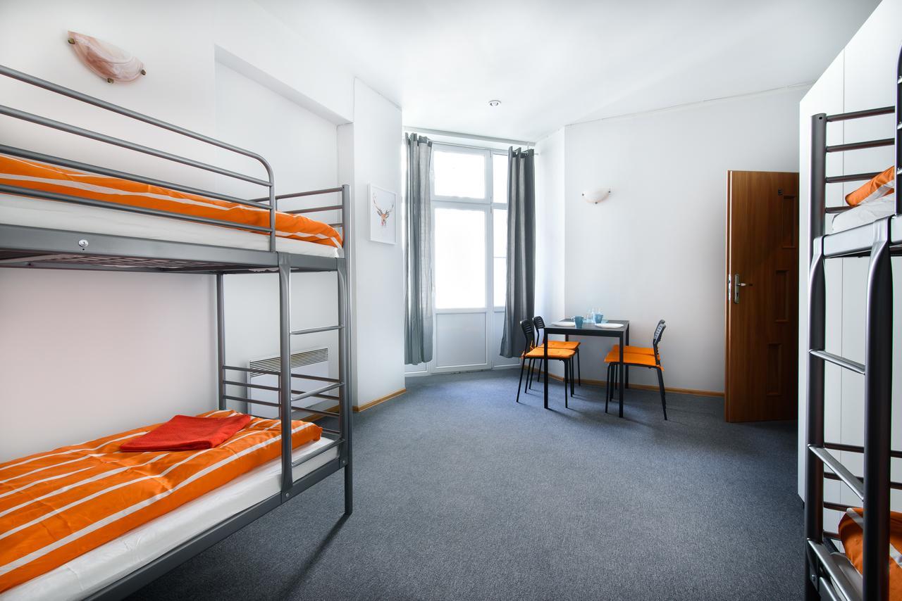 Constitution Square Rooms Varşovia Exterior foto