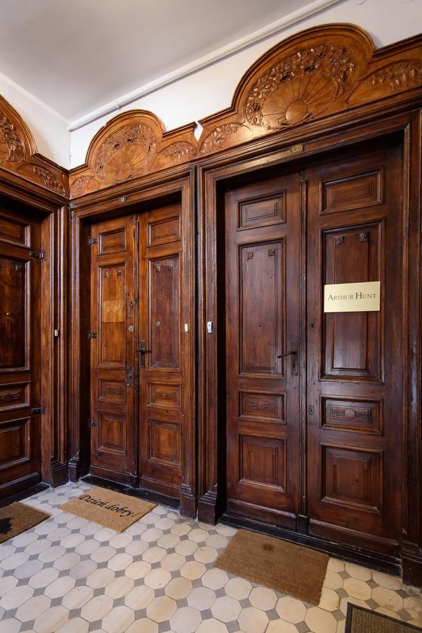 Constitution Square Rooms Varşovia Exterior foto